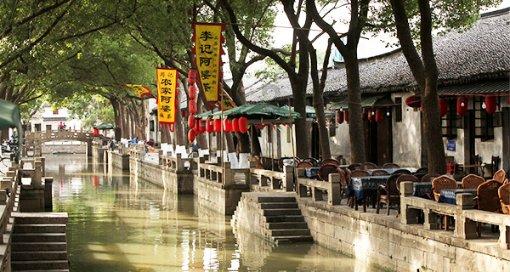 “第一美女”赵雅芝为何会嫁给“丑男”黄锦燊？